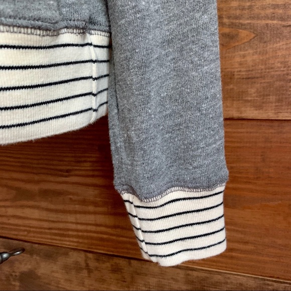 Sundry “Bonjour Winter” Gray Sweatshirt - Picture 5 of 7